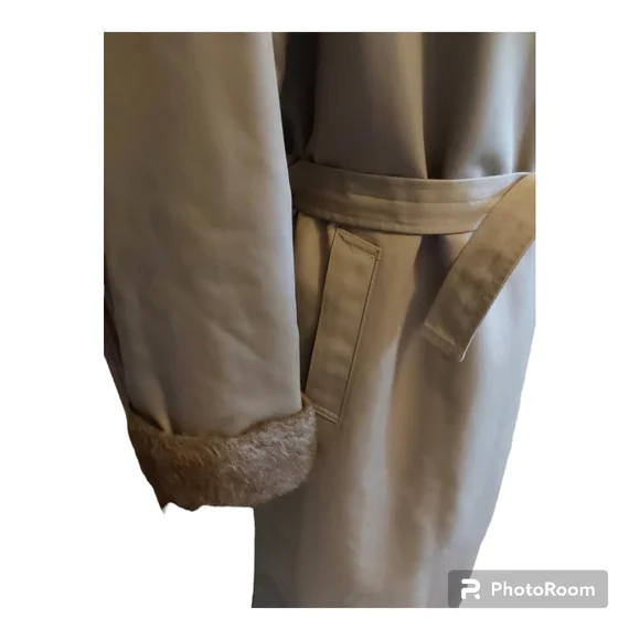 London Towne trench coat tan w brown faux fur belted vintage 12Reg womens - Picture 10 of 11